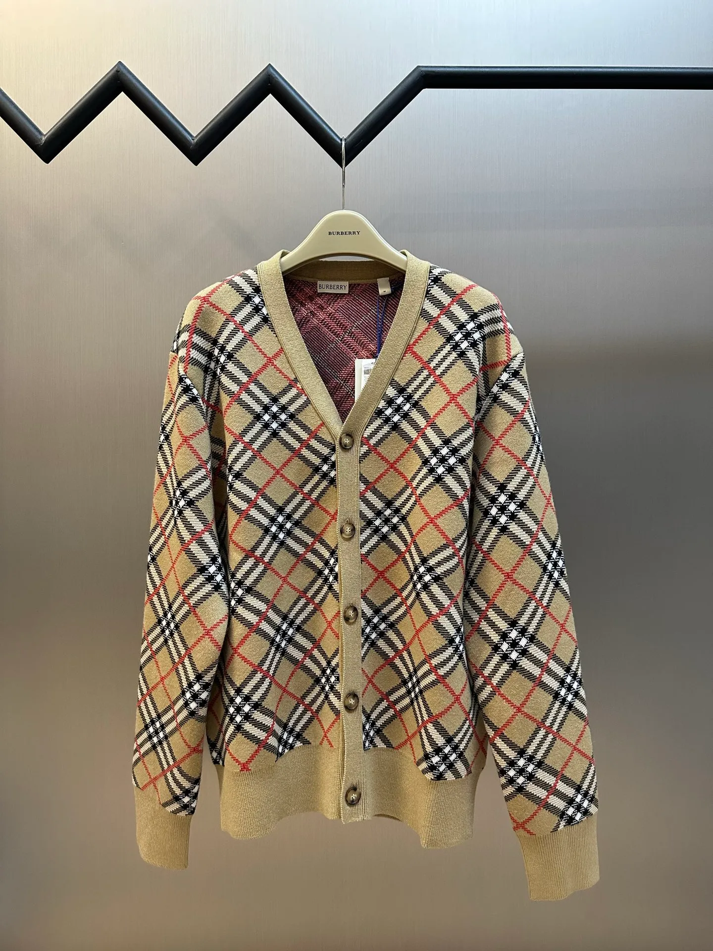 Bbr 63% 、34% ， 。 ， Breathable ， ， 。 ， ， 。 ： Beige ， 。 ， ， ， 。 ， 、 ，Retro ， 、 。 V 、 ， ，Rebound 。 ， ， ， 。 ， ， ， 。 ， 。 size：s m l xl
